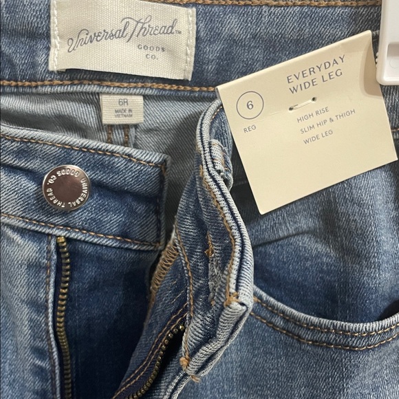 High-Rise Wide Leg Women’s Jeans - Light Blue NEW w tags Sz.6 inseam 31 inches - Picture 6 of 9